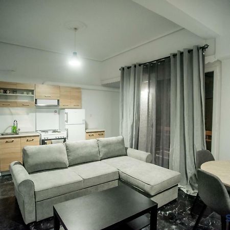 Explore Greece From Bright City Centre Apartment คัลกิดา ภายนอก รูปภาพ